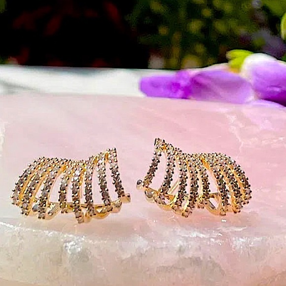 Gold Zircon Ear Claw Earrings, Ear Huggies, Minimalist, Hoops, Studs - Picture 5 of 9